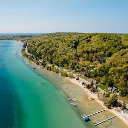 Chimney Corners Resort Frankfort Bagian luar foto