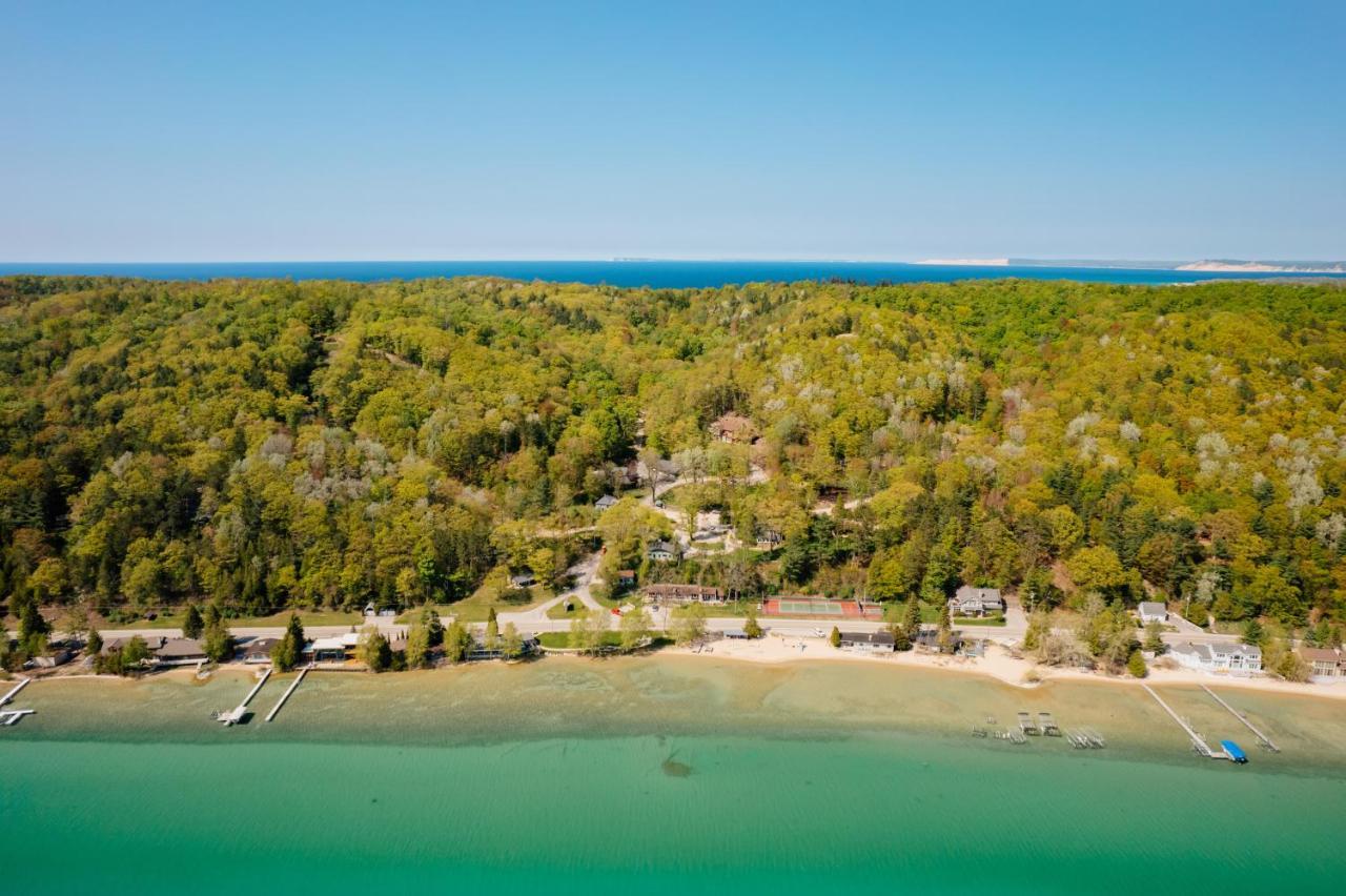Chimney Corners Resort Frankfort Bagian luar foto