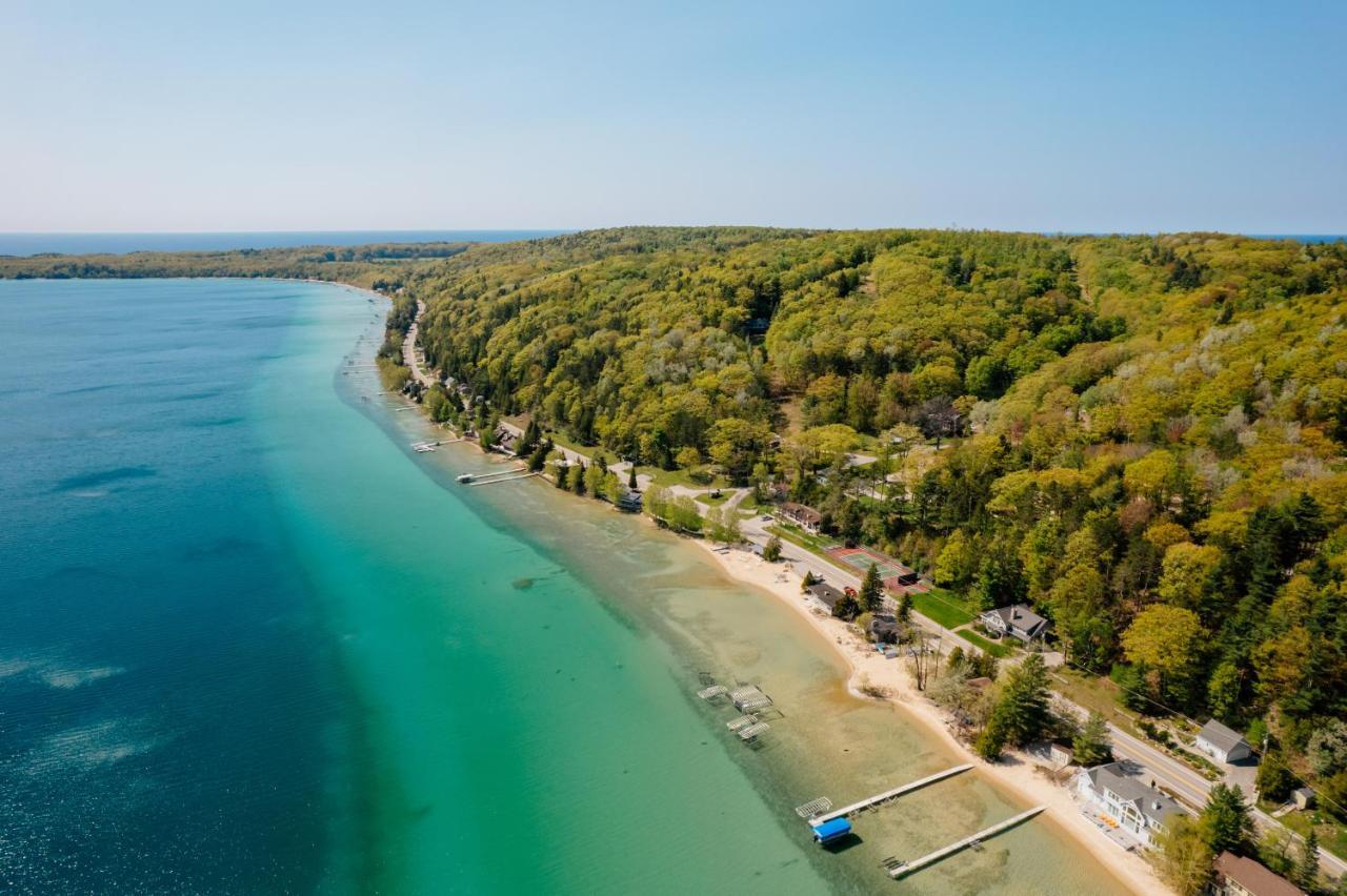 Chimney Corners Resort Frankfort Bagian luar foto