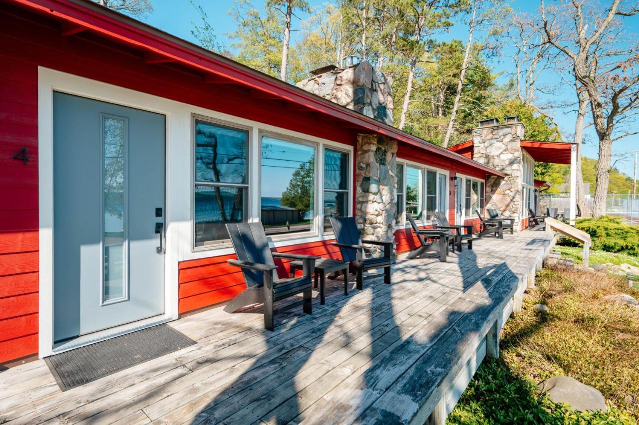 Chimney Corners Resort Frankfort Bagian luar foto