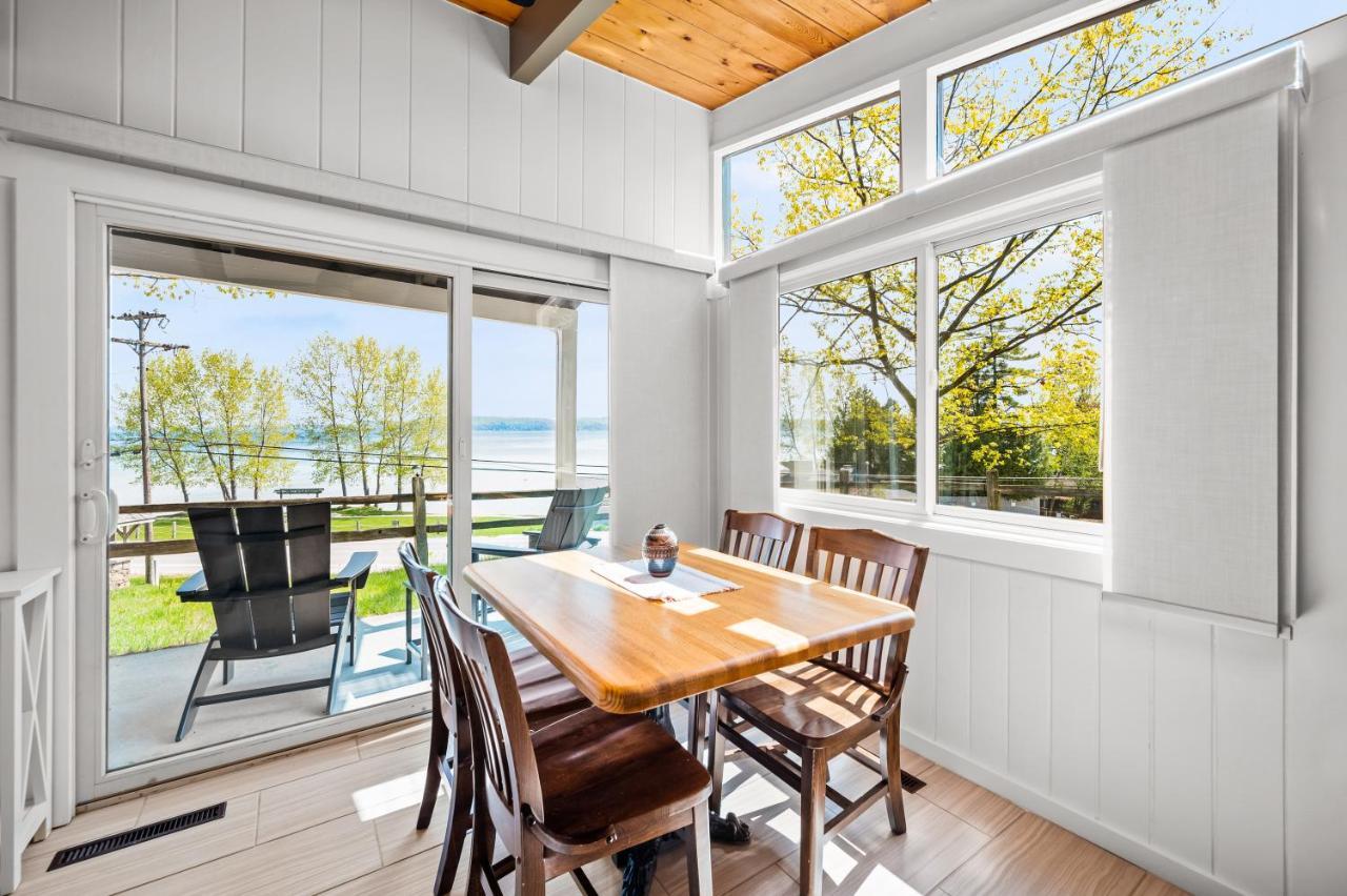 Chimney Corners Resort Frankfort Bagian luar foto