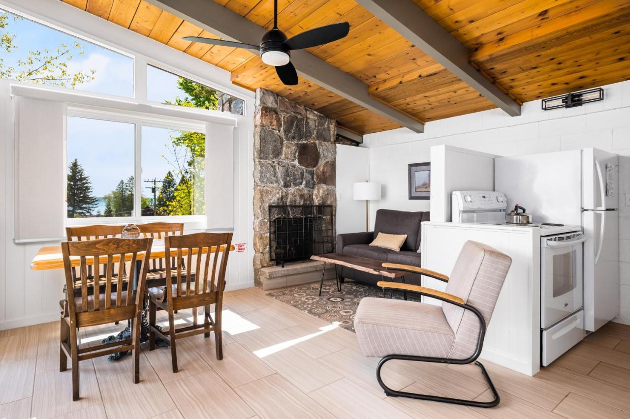 Chimney Corners Resort Frankfort Bagian luar foto