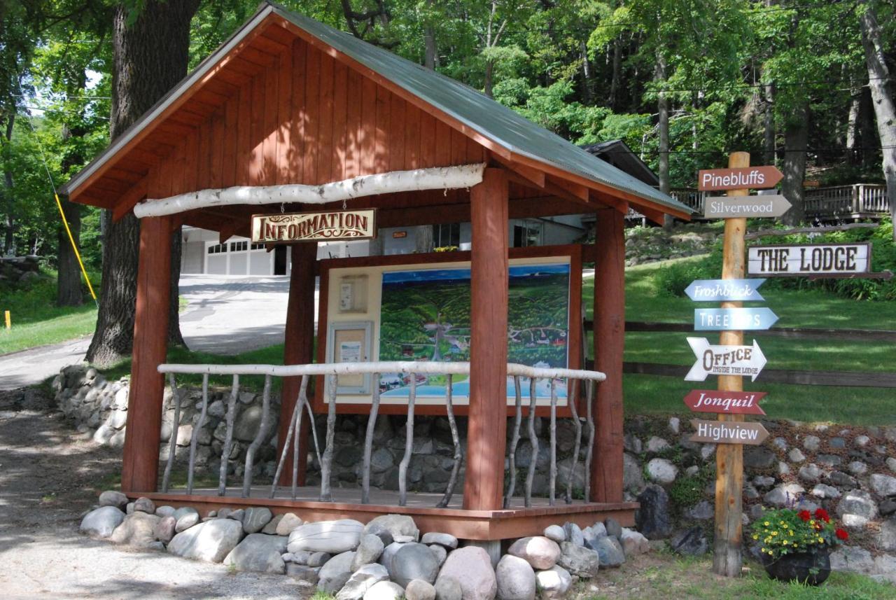 Chimney Corners Resort Frankfort Bagian luar foto