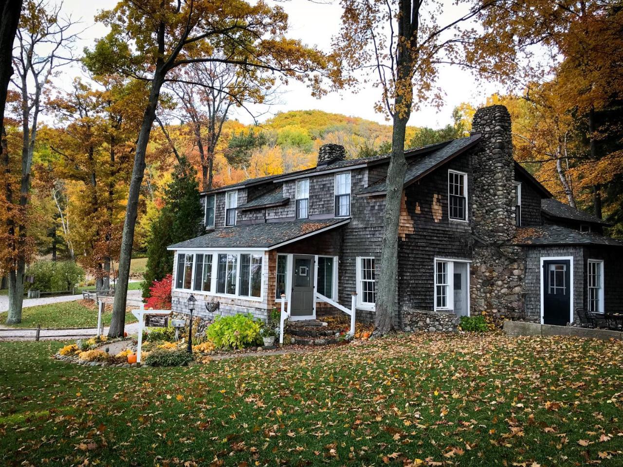Chimney Corners Resort Frankfort Bagian luar foto